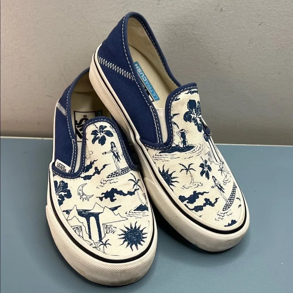Vans Navy and Cream Graphic Ultracush Slip-Ons W6